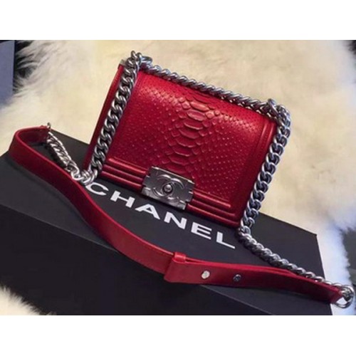 Chanel Boy Borsa a tracolla con patta in pelle di pitone A66094 rosso scuro