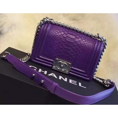 Chanel Boy Borsa a tracolla con patta in pelle di pitone A66094 viola