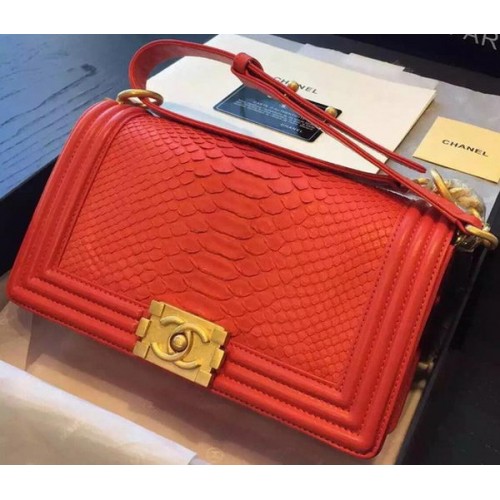 Chanel Boy Flap Borsa a tracolla in pelle di pitone rosso A66095 oro