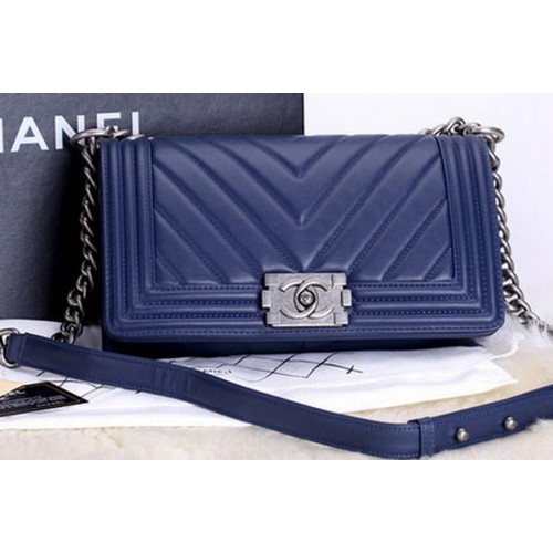 Borse a spalla Chanel Boy Flap Pelle di vitello Chevron A67086 Blu