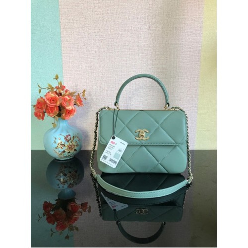 Chanel CC originale borsa con patta con manico superiore in pelle di agnello A92236 verde chiaro e metallo tonalità oro