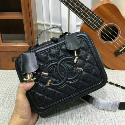 Borsa a tracolla mini in pelle di vitello Chanel 6070 nera