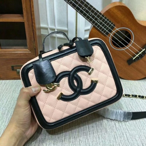 Borsa a tracolla mini in pelle di vitello Chanel 6070 rosa