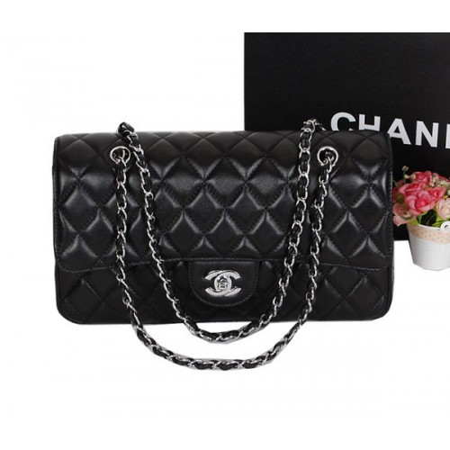 Borsa classica con patta Chanel 1113 in pelle di montone nera argento