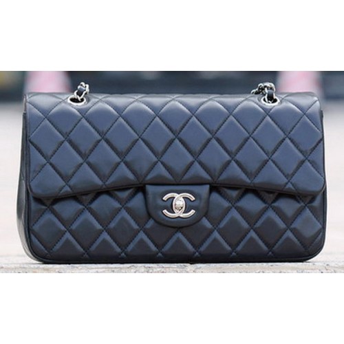 Borsa Chanel classica con patta in pelle di montone nera A1113 argento
