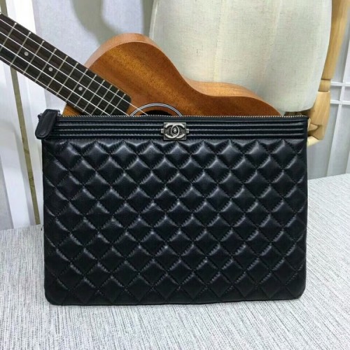 Pochette Chanel in pelle di montone nera 7010 argento
