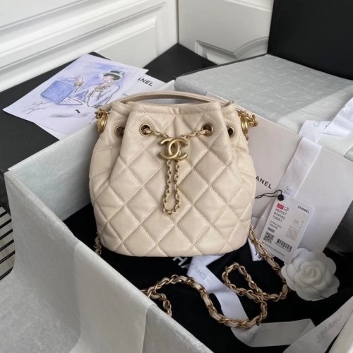 Borsa Chanel in montone con coulisse AS2057 Beige