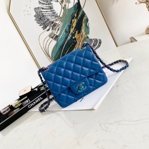 Borsa a tracolla in pelle di agnello con patta Chanel 1115 Blu elettro ottico