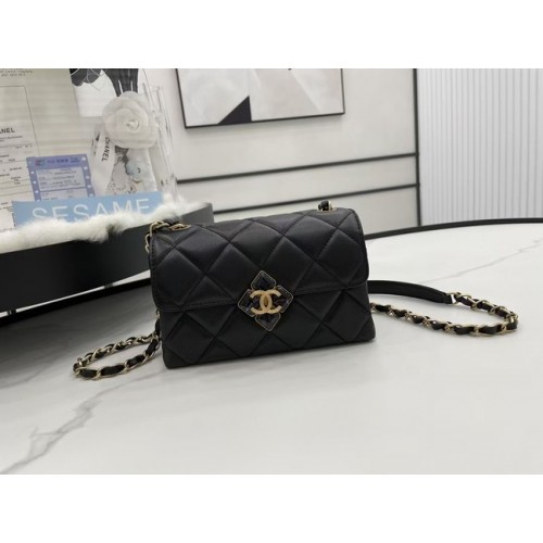 Borsa a tracolla Chanel Flap in pelle di agnello AS2556 nera