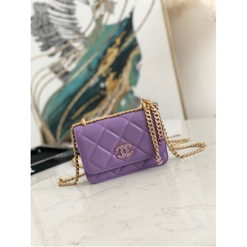 Borsa a tracolla piccola in pelle di agnello Chanel Flap 81185 viola