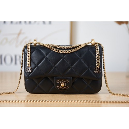 Borsa a tracolla piccola in pelle di agnello Chanel Flap AS3114 nera