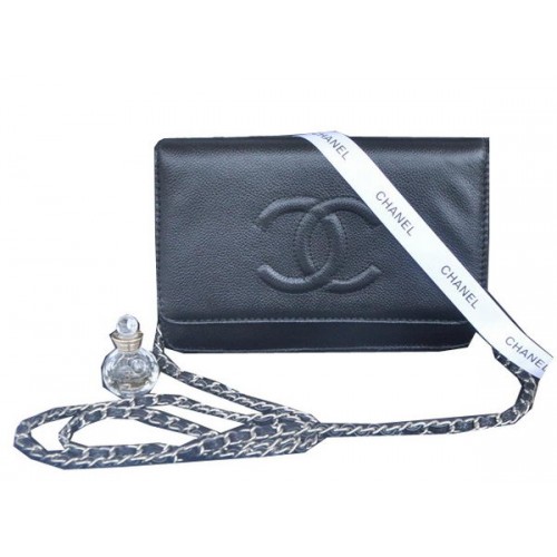 Borsa a tracolla con patta Chanel in pelle di vitello nera CHA33817 argento