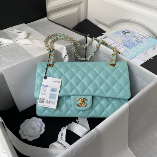 Borsa a tracolla con patta Chanel Pelle di vitello granulata A01112 metallo color oro celeste