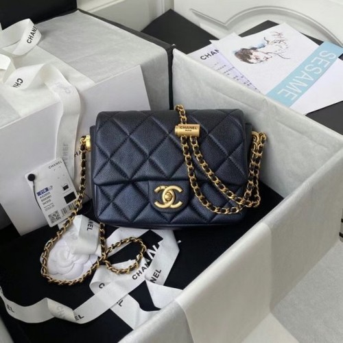 Borsa a tracolla con patta Chanel Pelle di vitello granulata AS2855 nero perla