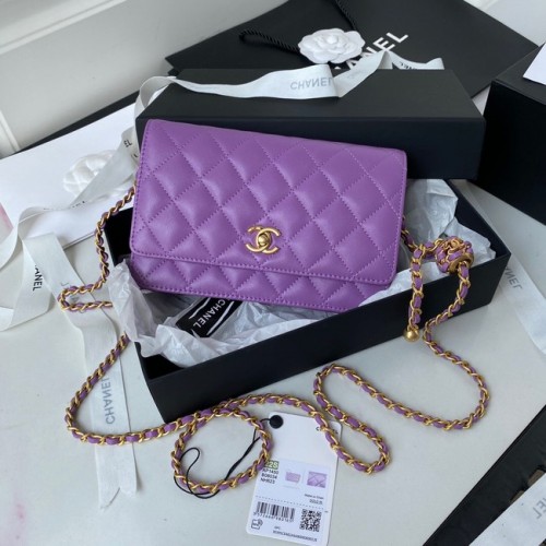 Borsa a tracolla con patta in pelle di agnello Chanel AP1450 viola