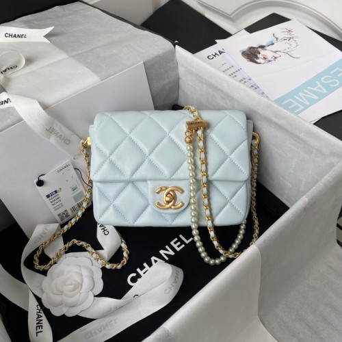 Borsa a tracolla con patta in pelle di agnello Chanel Pelle originale AS2855 azzurro