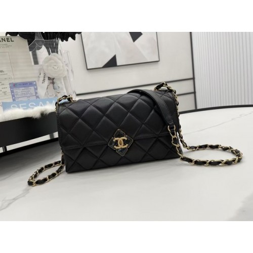 Borsa a tracolla Chanel Flap in pelle di agnello AS2557 nera