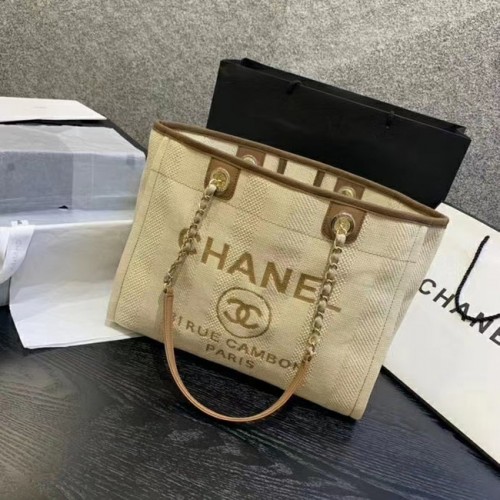 Borsa a tracolla grande Chanel A67001 Crema
