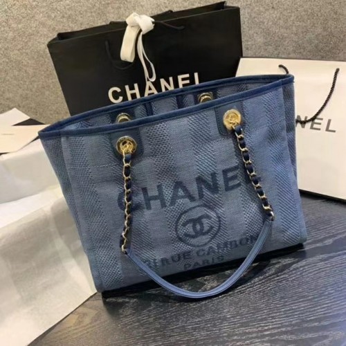 Borsa a tracolla grande Chanel A67001 blu