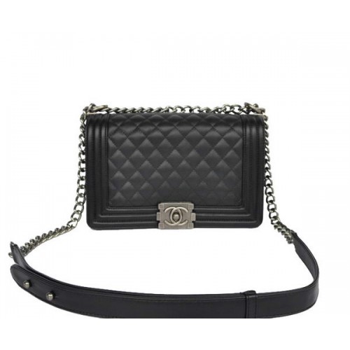 Borsa a tracolla con patta Chanel Le Boy A67086 nera
