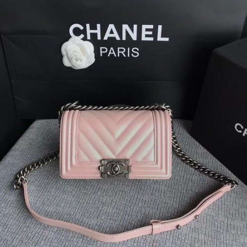Borsa a tracolla con patta Chanel Le Boy Original Caviar Leather P67085 Fibbia argento rosa