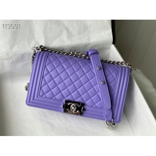 Borsa a tracolla con patta Chanel Le Boy in pelle originale A67086 viola