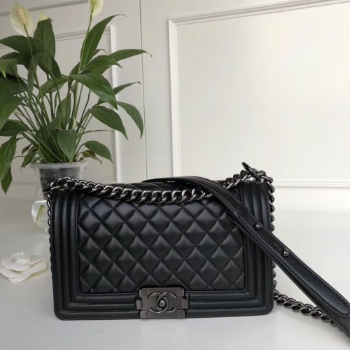 Pelle di montone Chanel Leboy Original A67086 metallo color canna di fucile nero