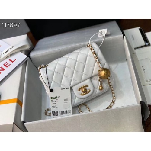 Chanel MINI Borsa con patta Pelle di montone originale AS1786 Bianco