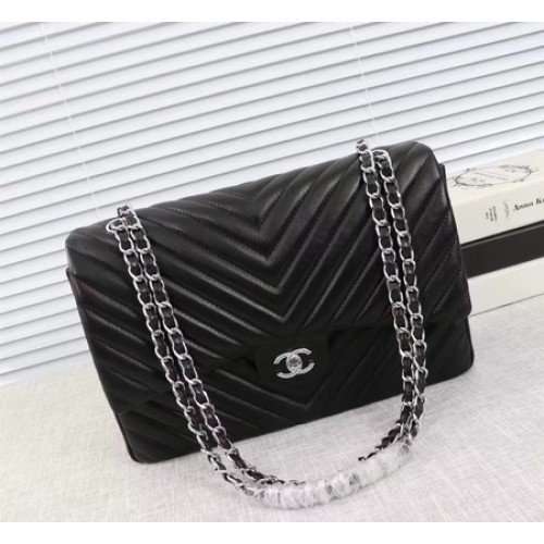 Chanel Maxi Classic Flap Bag Pelle di montone Chevron nera A58601 Argento