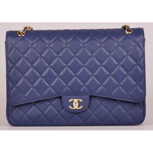 Chanel Maxi borsa trapuntata classica con patta blu modello Cannage A58601 oro