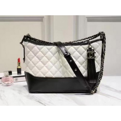 Borsa a tracolla media Chanel in pelle di montone A93826 bianca