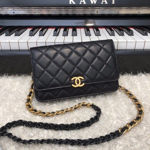 Chanel Original Piccola borsa classica con patta in pelle di pecora AP33814 nera