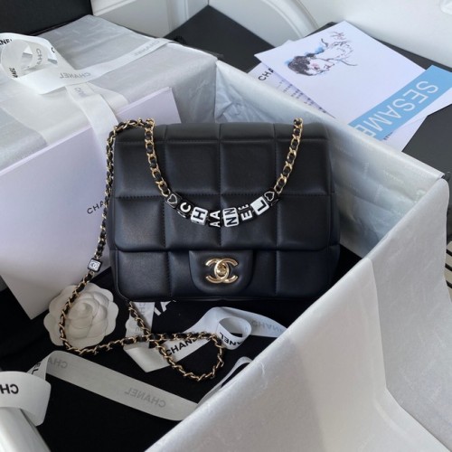 Chanel PICCOLA BORSA CON PATTA Pelle di agnello Resina metallo tono oro AS3331 nero