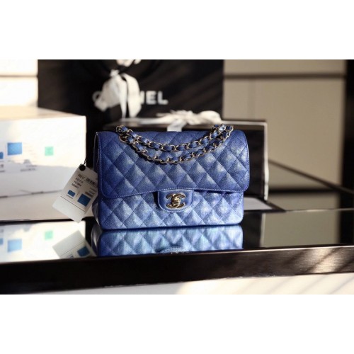 Chanel borsa piccola classica pelle di vitello granulata caviale metallo tono argento A01113 blu
