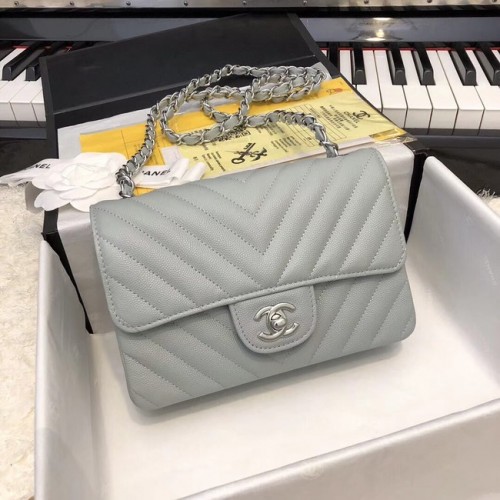Chanel borsa piccola classica pelle di vitello granulata metallo tono argento A69900 grigio