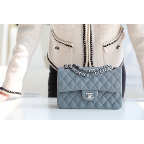 Chanel piccola borsa classica pelle di pecora metallo tono argento A01113 grigio