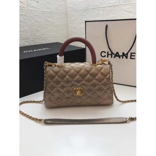 Borsa piccola con patta Chanel con manico superiore rosso A92990 oro