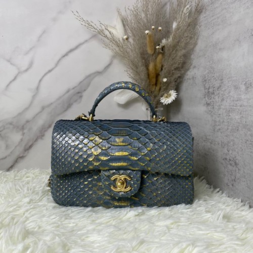 Borsa Chanel mini patta in pelle di serpente con manico superiore AS2431 grigio scuro