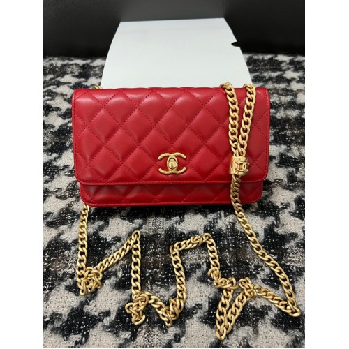 Chanel PORTAFOGLIO CON CATENA Pelle di agnello metallo tono oro AP3043 rosso