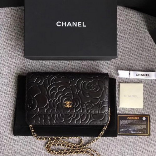 Chanel WOC Mini borsa con patta in pelle di camelia nera A33814 oro