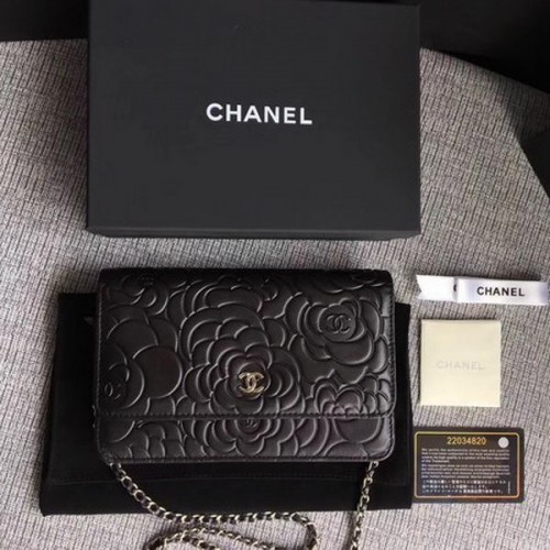 Chanel WOC Mini borsa con patta in pelle di camelia nera A33814 argento