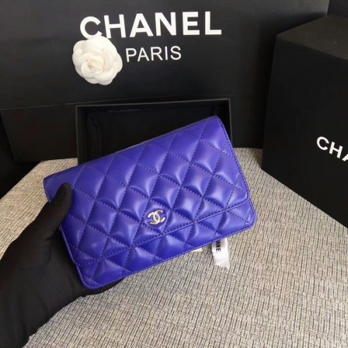 Borsa con patta Chanel WOC blu pelle di montone originale 33814 argento