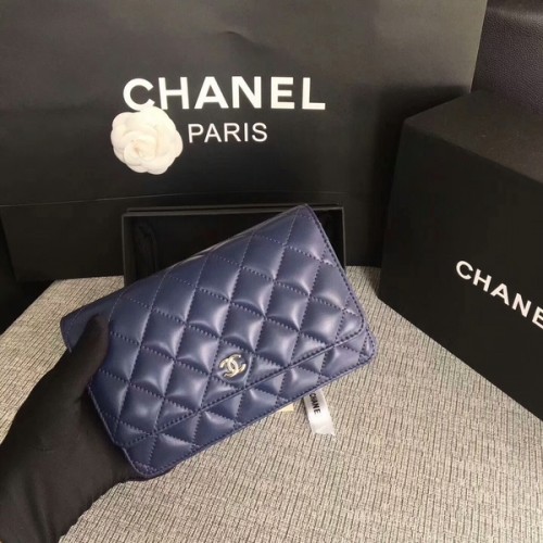 Borsa con patta Chanel WOC blu scuro pelle di montone originale 33814 argento