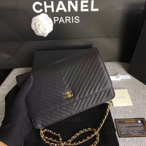 Borsa a tracolla con patta Chanel WOC Pelle di vitello nera A33814 oro