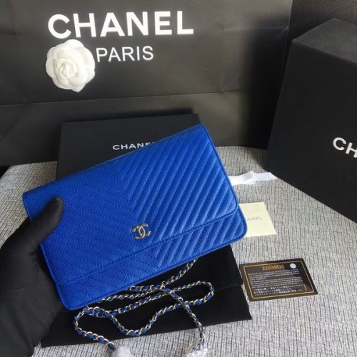 Borsa a tracolla con patta Chanel WOC in pelle di vitello blu A33814 argento