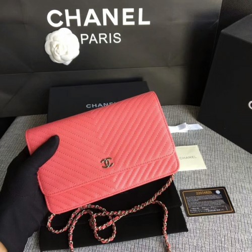 Borsa a tracolla con patta Chanel WOC in pelle di vitello color pesca A33814 argento