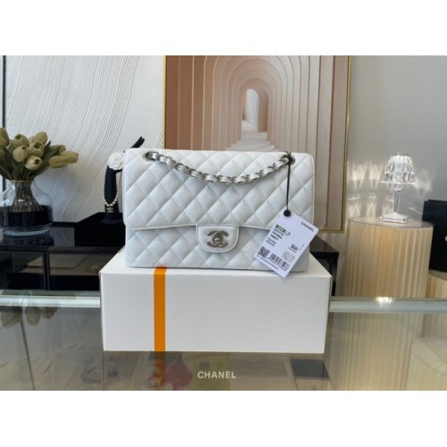 Borsa classica Chanel Pelle di vitello granulata e metallo argento 01112 bianco