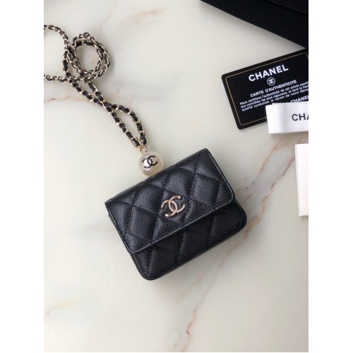 Portamonete Chanel patta con catena AP2119 nero