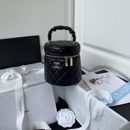 Borsa Chanel in pelle di agnello con manico superiore AP2730 nera
