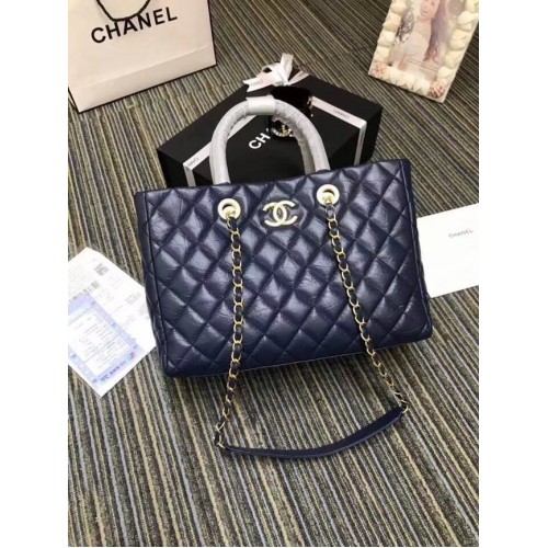 Borsa shopping grande Chanel in pelle di vitello invecchiata in metallo tonalità oro A57974 blu